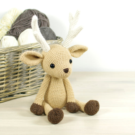 Amigurumi deer crochet pattern