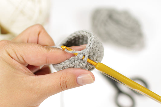 TUTORIAL: Regular and Invisible Single Crochet Decrease