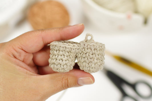 TUTORIAL: How to Crochet Amigurumi Pieces Together