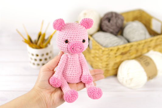 Free Crochet Pattern - Quincy the Small Piglet