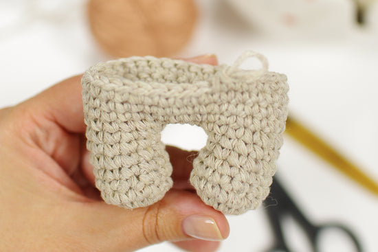 Crochet amigurumi pieces together