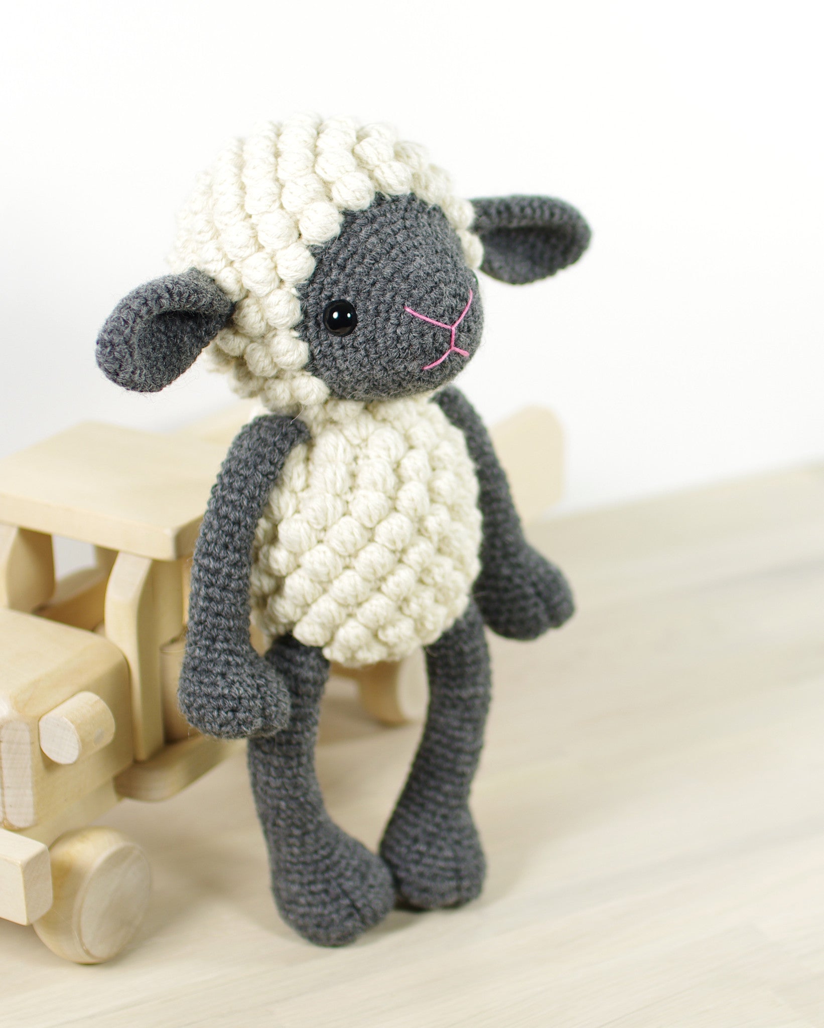 Cuddly sheep crochet pattern